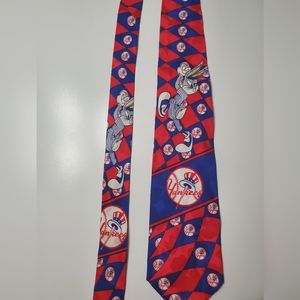 Vintage 1993 Baseball Looney Toons 100% Silk Men's Tie